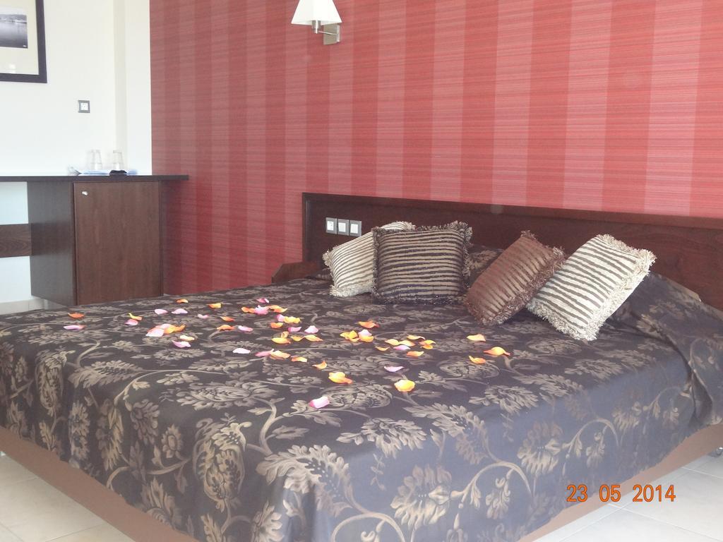 Aegea Hotel 카리스토스 객실 사진