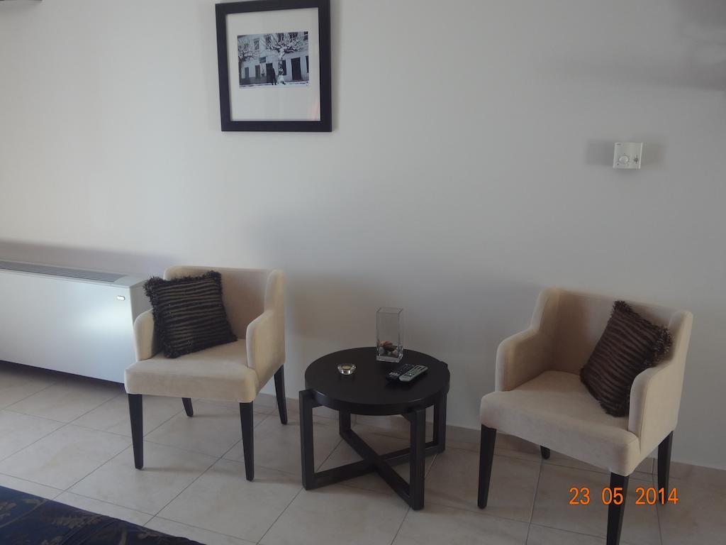 Aegea Hotel 카리스토스 객실 사진