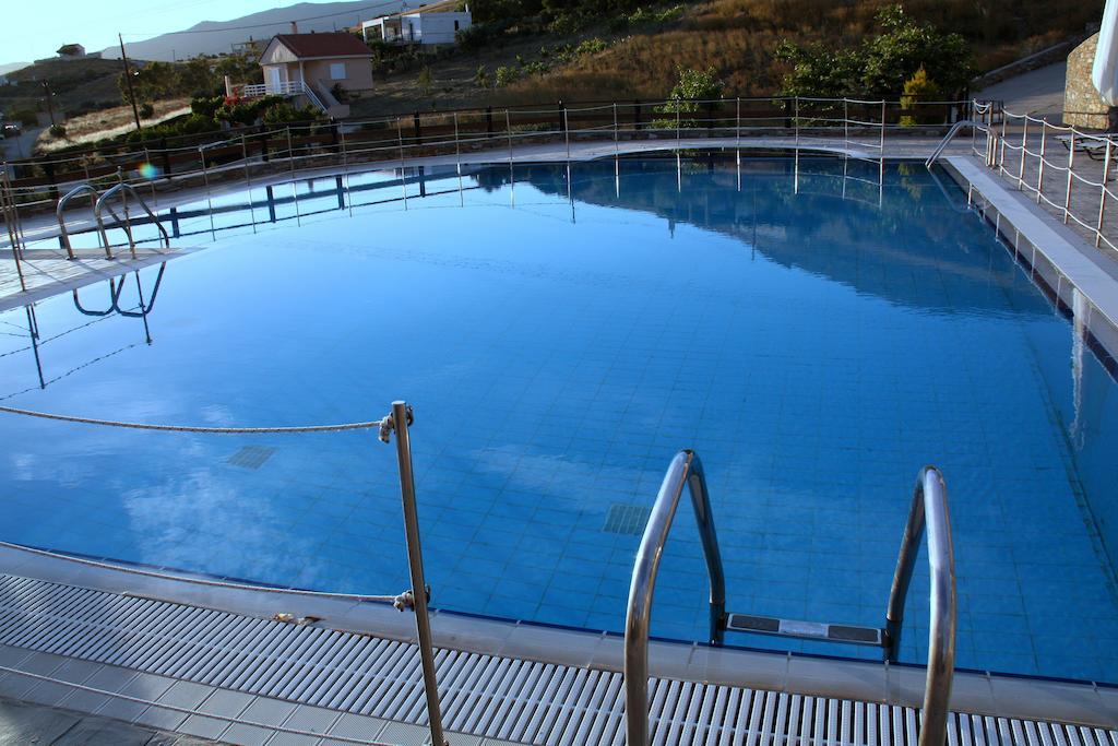 Aegea Hotel 카리스토스 외부 사진